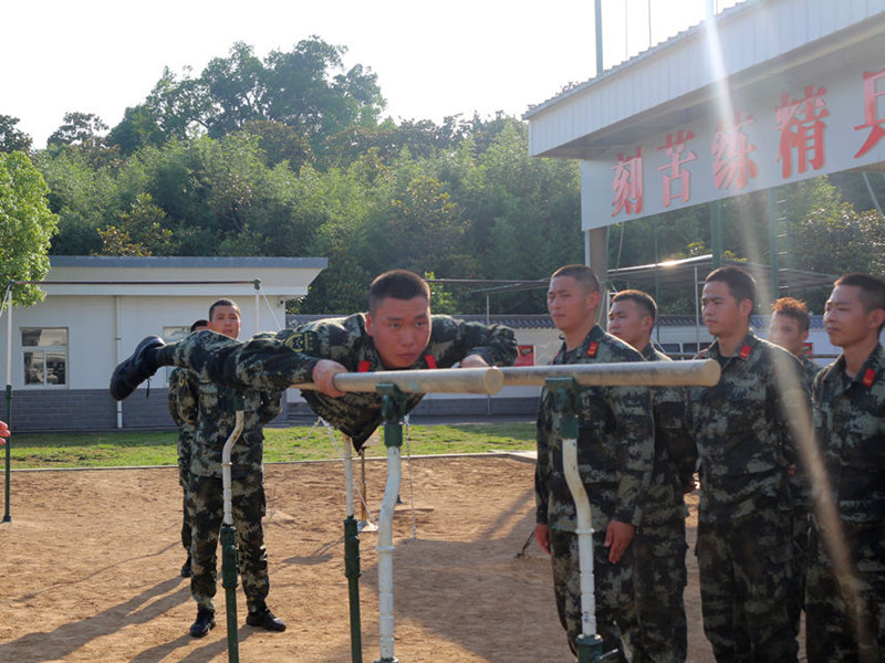 2022年6月16日，李林雨正在參加訓(xùn)練。武警隨州支隊供圖