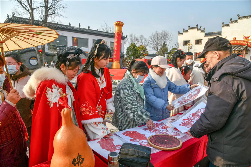 湖北棗陽：民俗文藝游園慶新年【4】