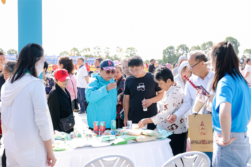 品鑒美食。湖北廣播電視臺壟上頻道供圖